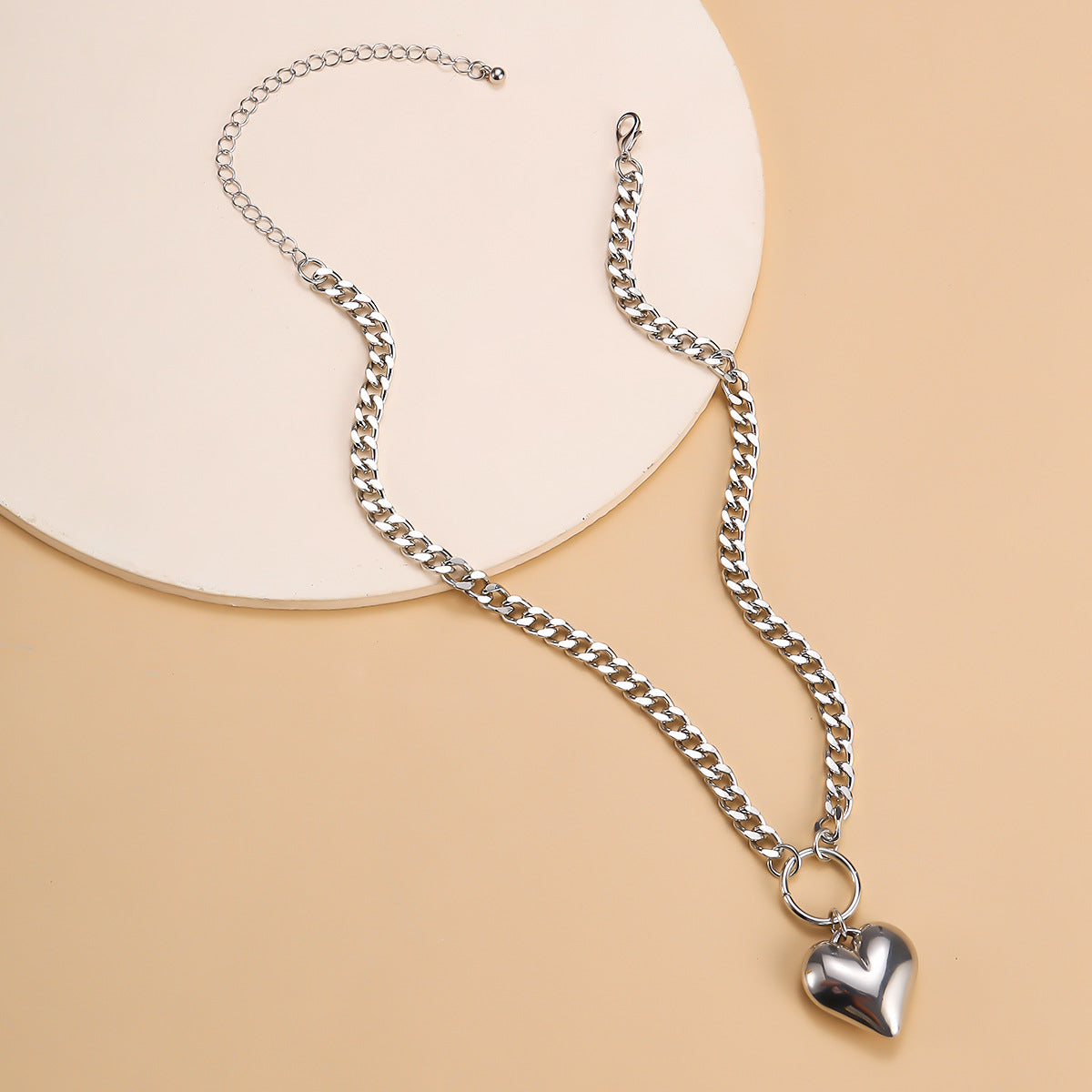 Wholesale Exaggerated Geometric Heart-shaped Metal Necklaces
